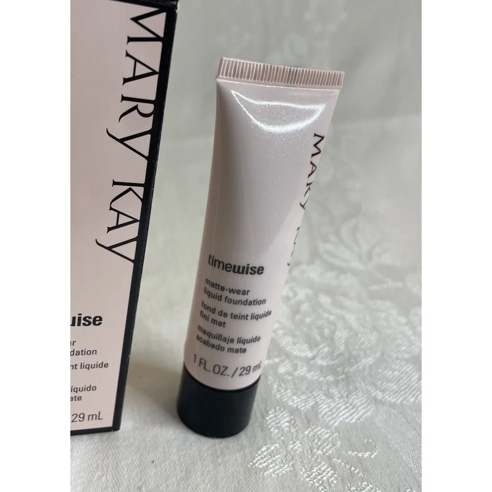 Mary Kay‎ Timewise Matte-Wear Liquid Foundation Ivory 5 038754 NEW IN BOX